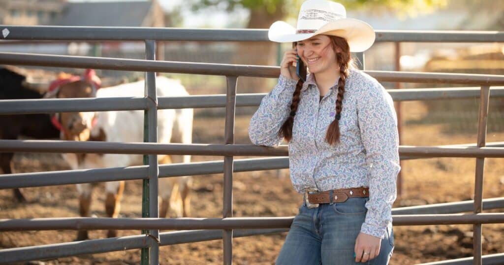Plus-size Cowgirl Outfit with hat